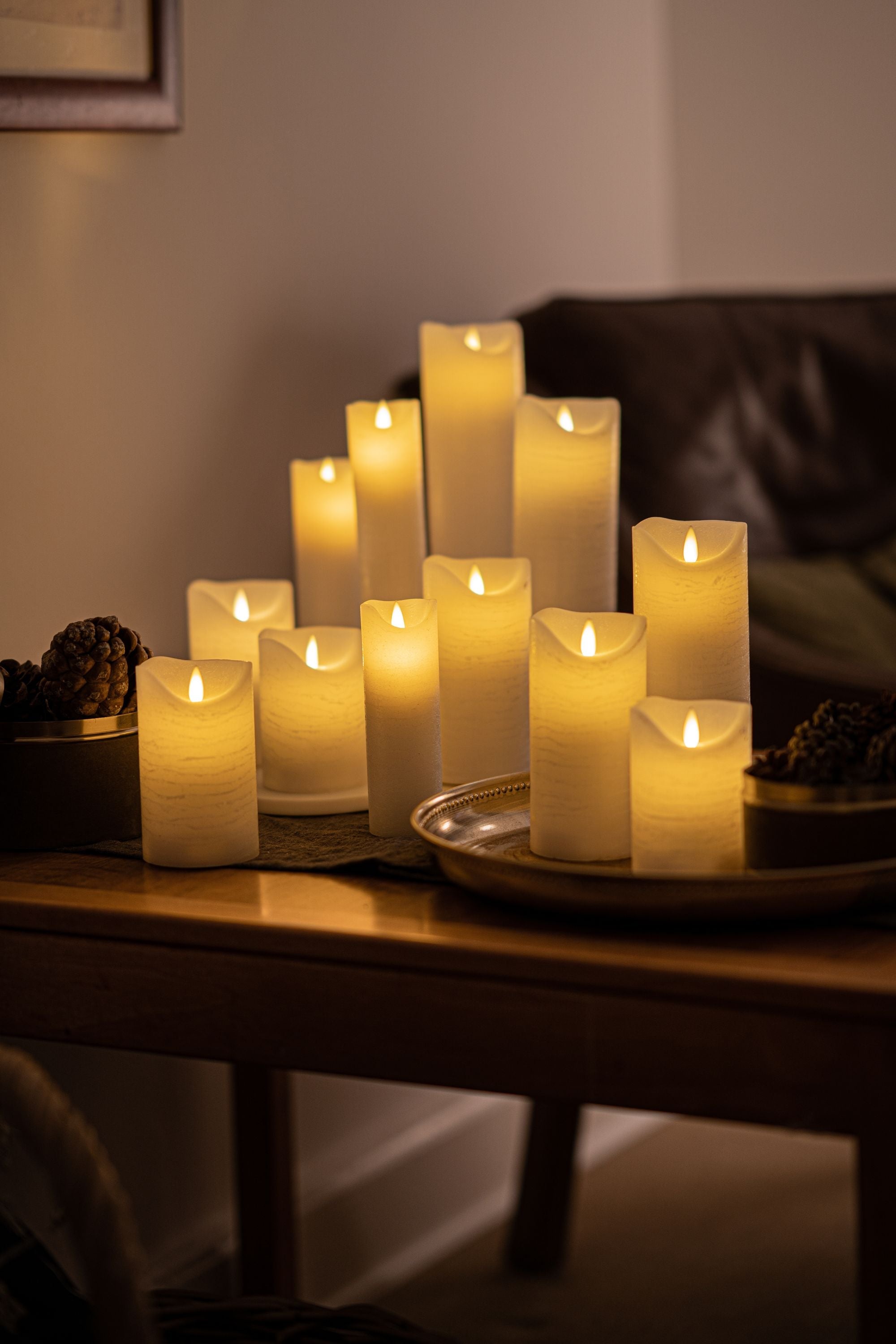 Sirius Sara Rechargeable Led Candle White Set With 3 ø: 7,5 H: 10,5/12,5/15 Cm