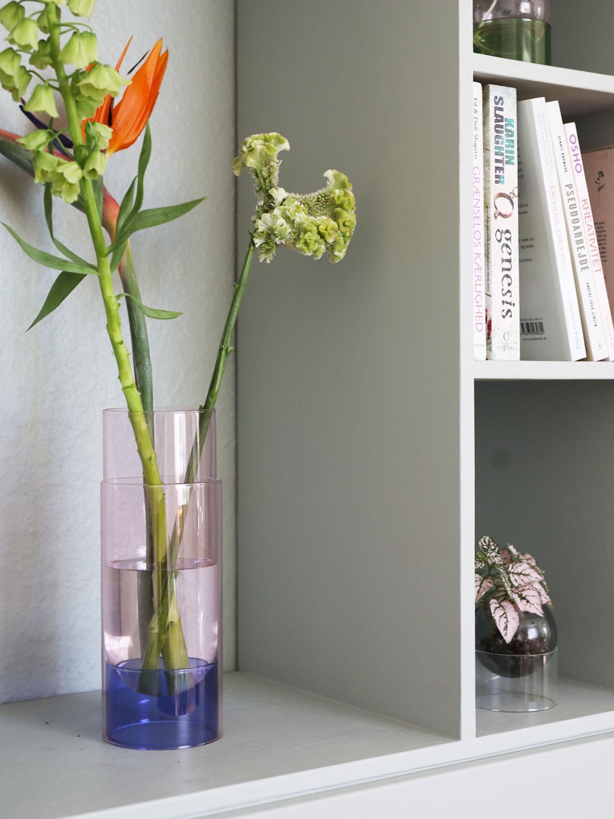 Studio über Bouquet Tube Vase, Rose