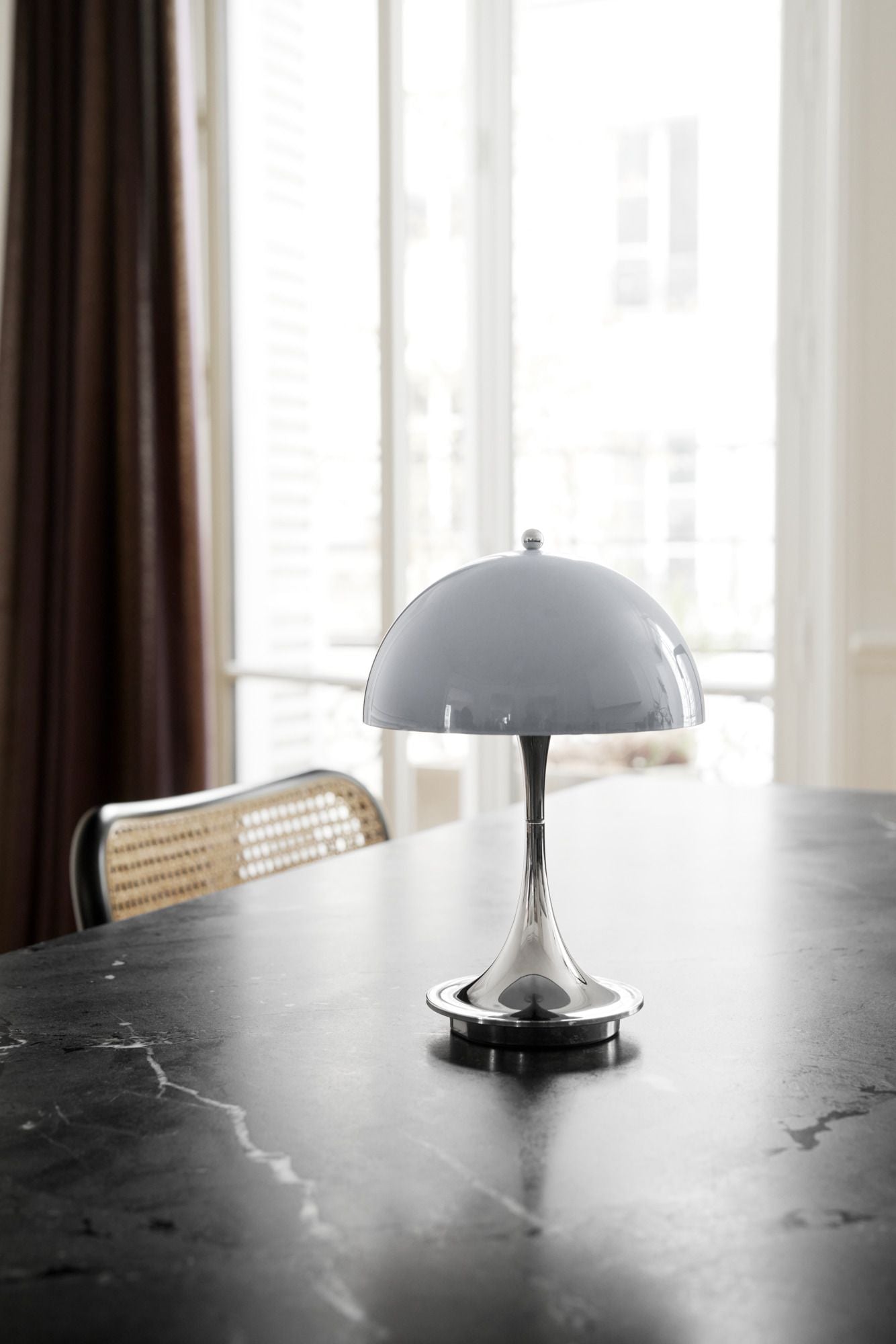 Louis Poulsen Panthella 160 Lampada da tavolo portatile LED 27 K V2, grigio