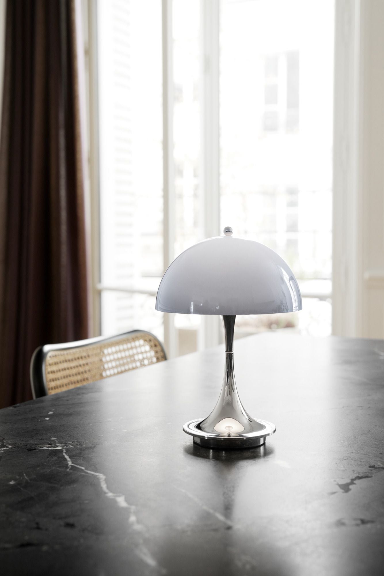 Louis Poulsen Panthella 320 Table Lampe E14, Grey Opal Acryl