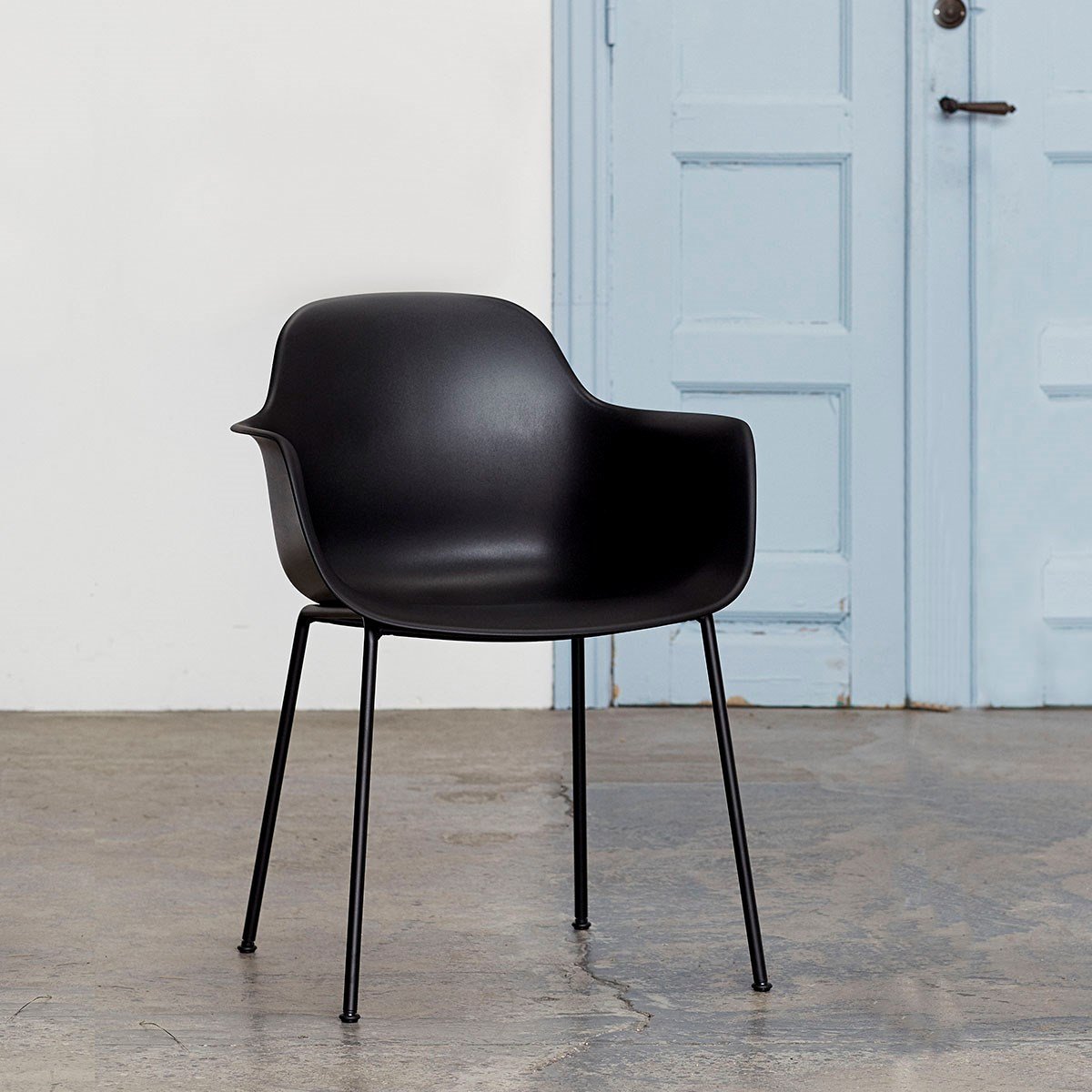 Andersern Furniture Ac3 Chair Black Frame, Black Seat