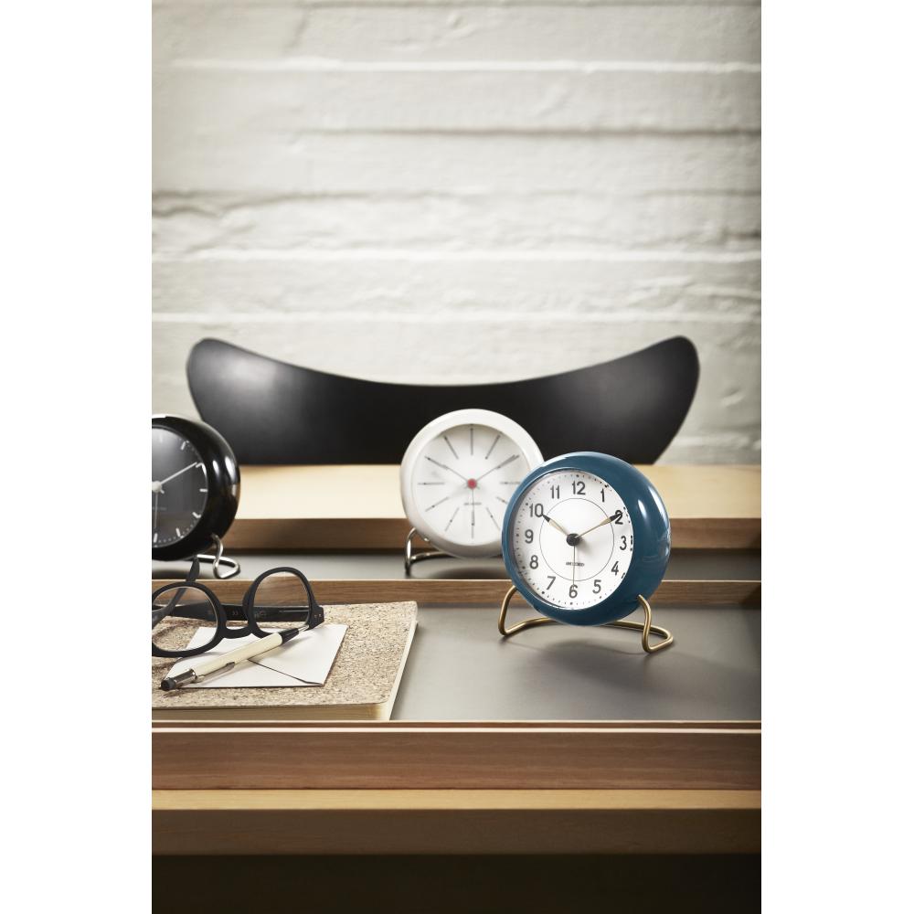 Orologio da tavolo della stazione di Arne Jacobsen con allarme, benzina