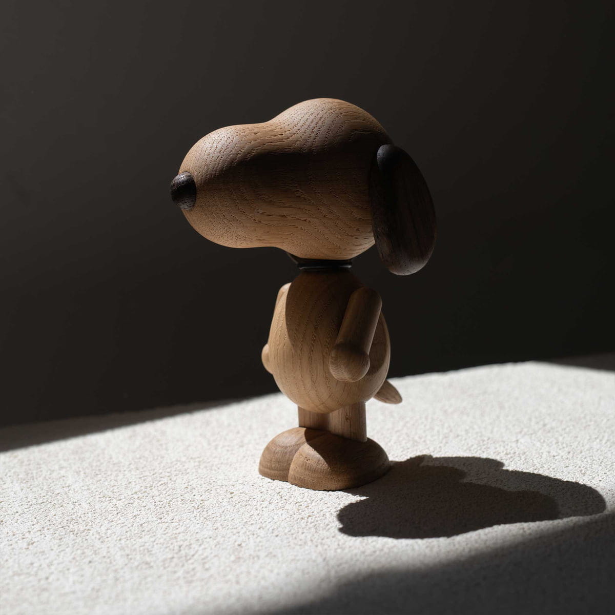 Boyhood Snoopy Peanuts ™ ️ Figura de madera de roble, pequeño
