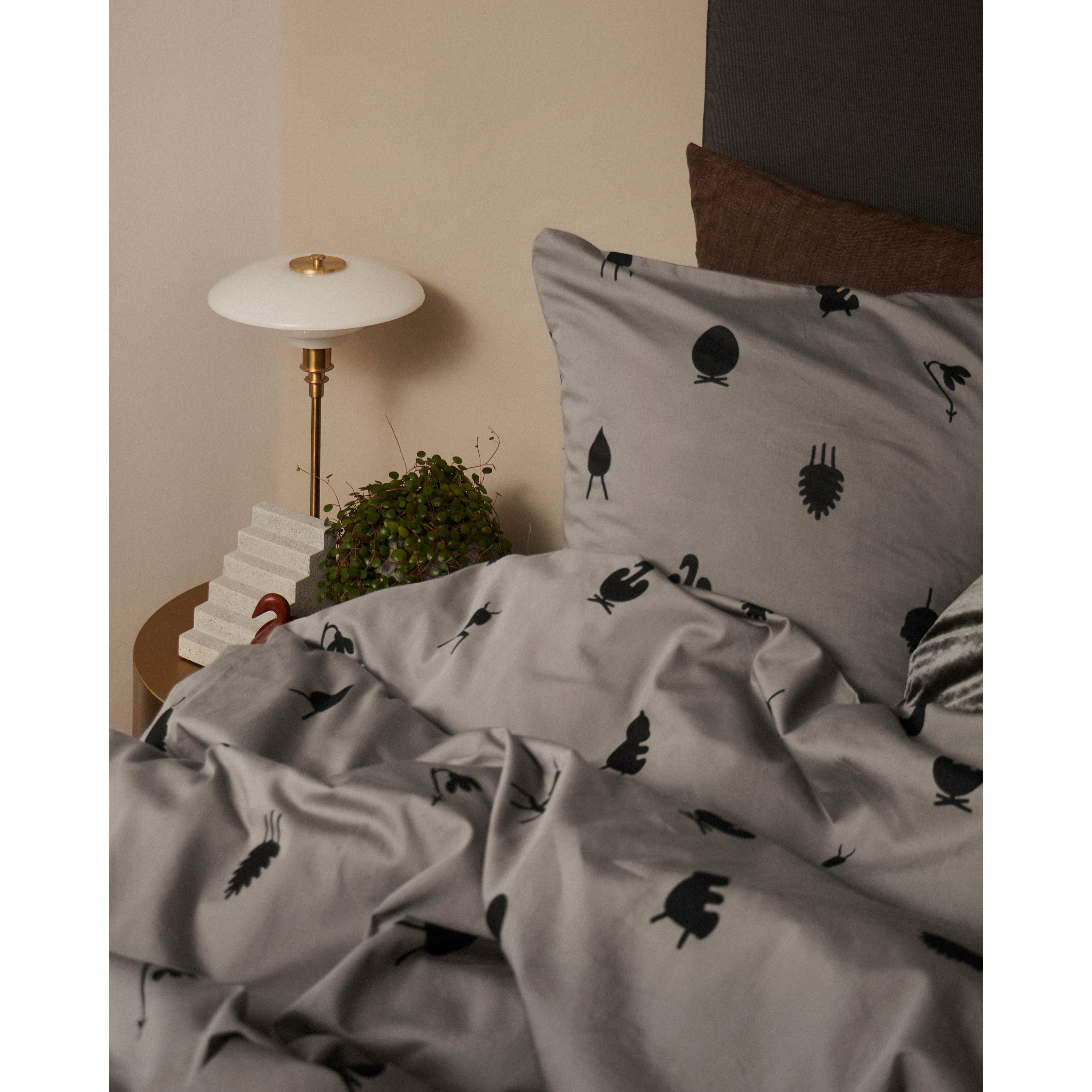 Icone di design del design del letto di base per il letto di un'idea 140x220 cm, taupe