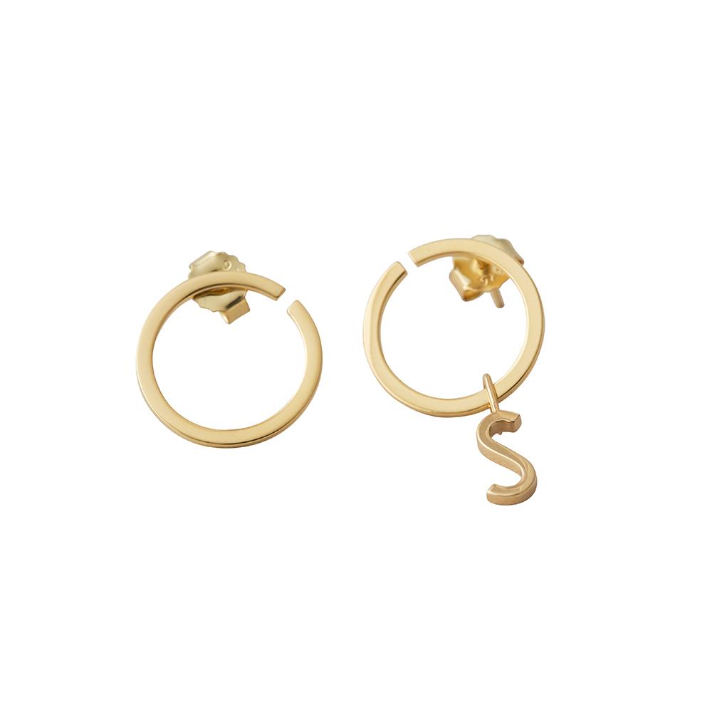 Design Letters Hoops Earrings ø 24 Mm, Gold Plated