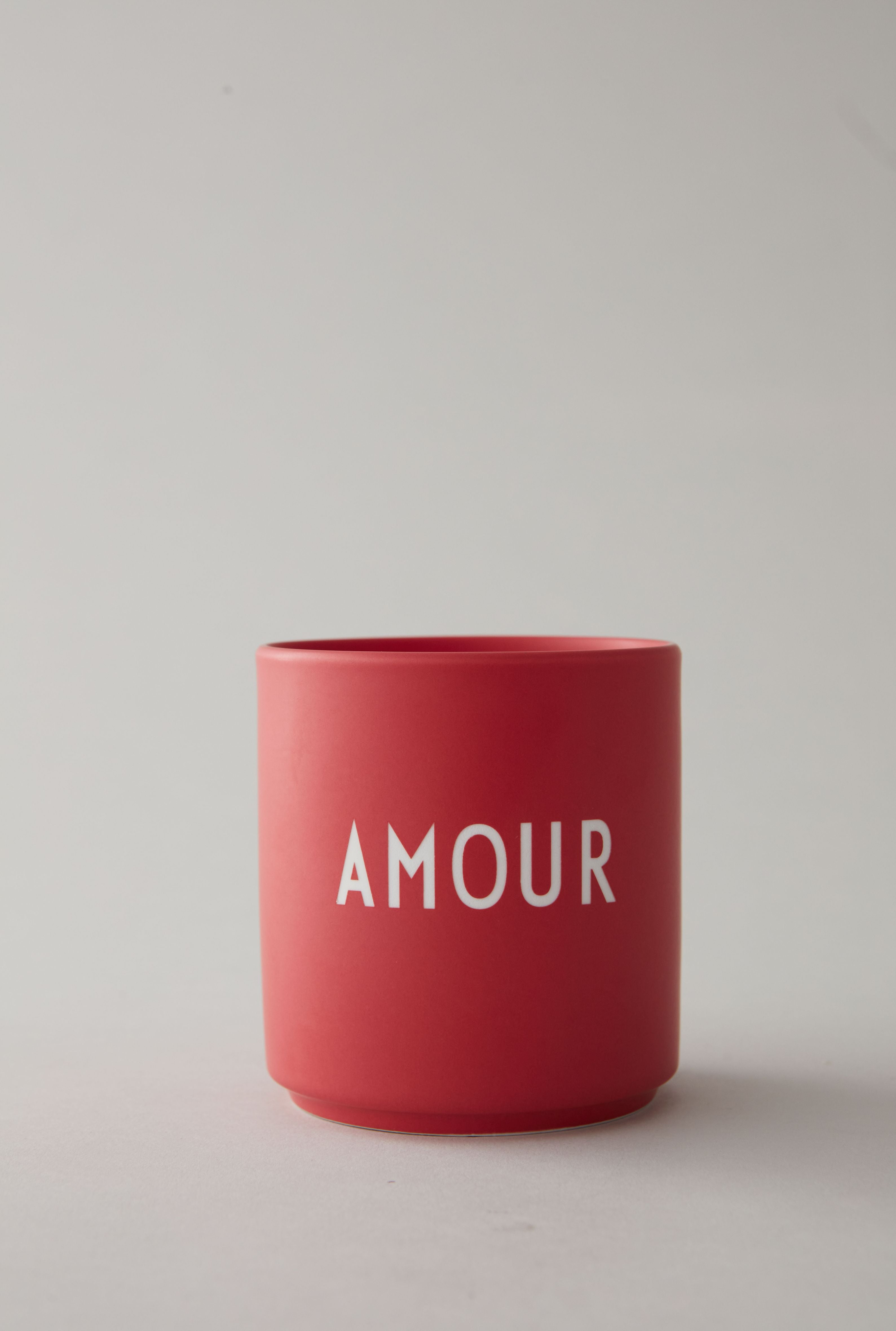 设计信的最喜欢的杯子Amour，褪色的玫瑰