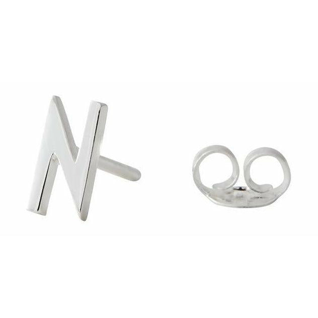 带字母，银，n的设计字母耳环