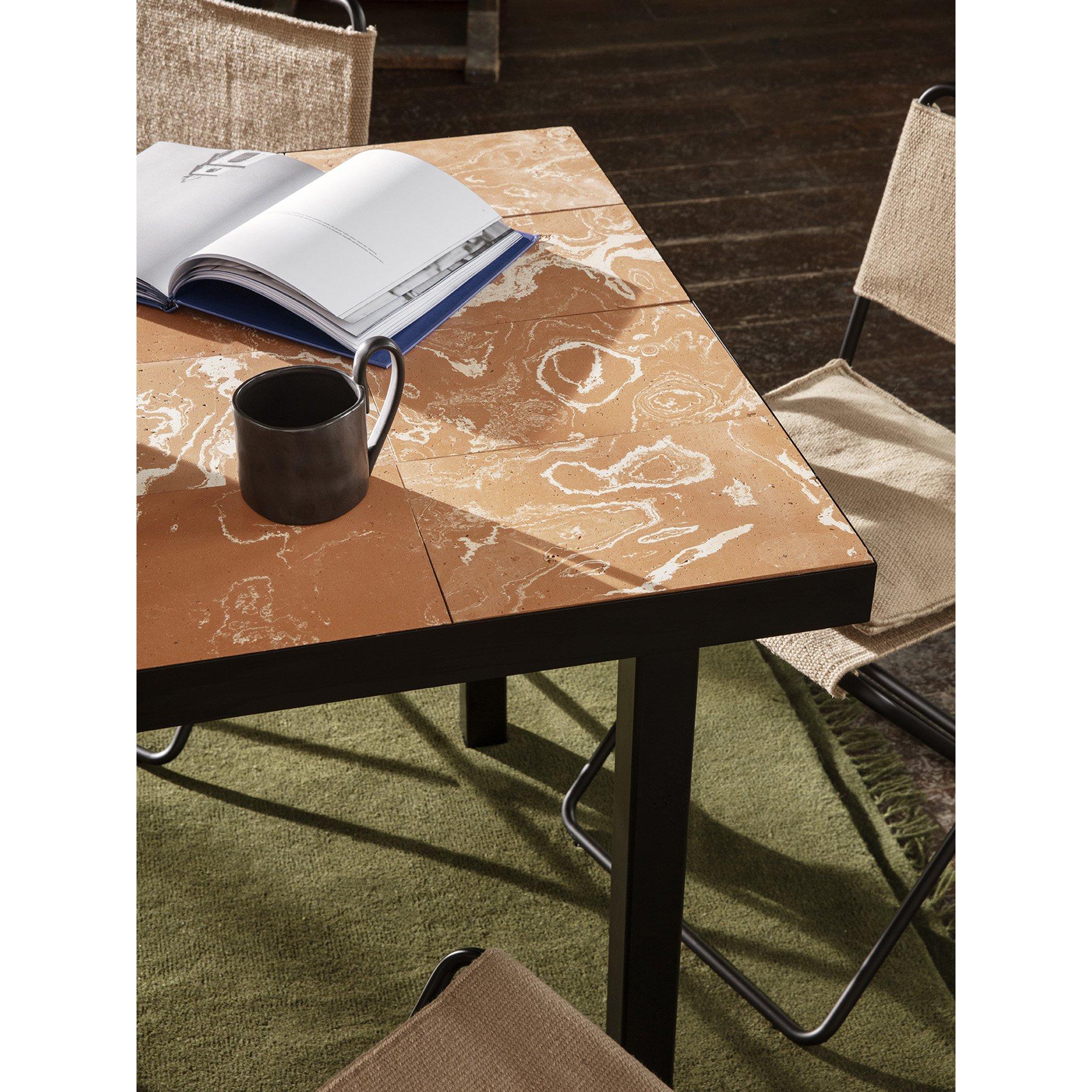 Ferm Living Flodplattor cafébord, terrakotta/svart