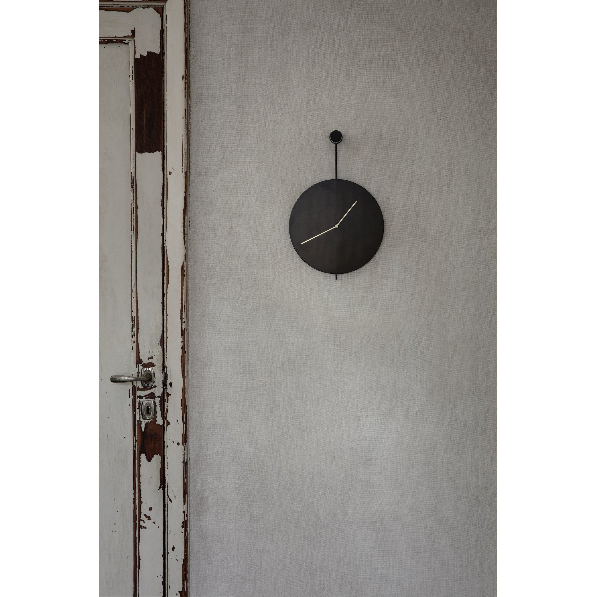 Ferm Living Trace Wall Clock Brass，黑色