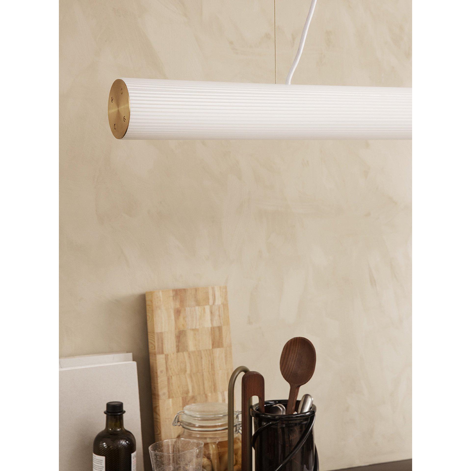 Ferm Living VUELTA Suspension Lampe en laiton Ø60 cm, blanc