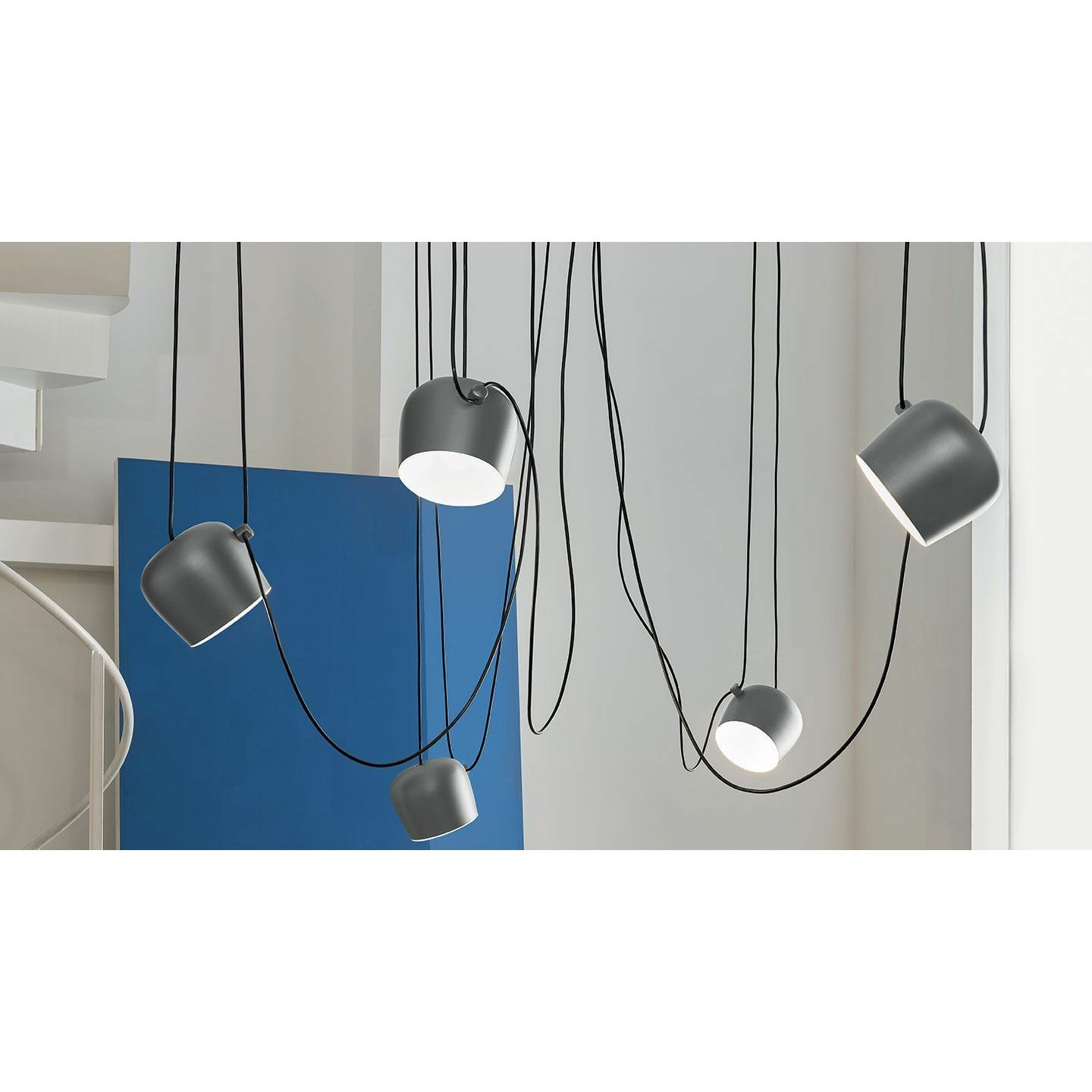 Flos AIM LED -hänge, blått stål