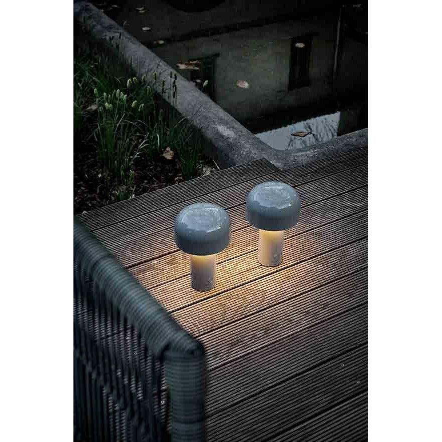 Lámpara de mesa de Flos Bellhop, azul gris