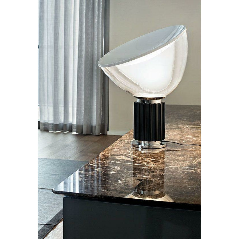 FLOS Taccia lille bord lampe glas skygge lille, bronze
