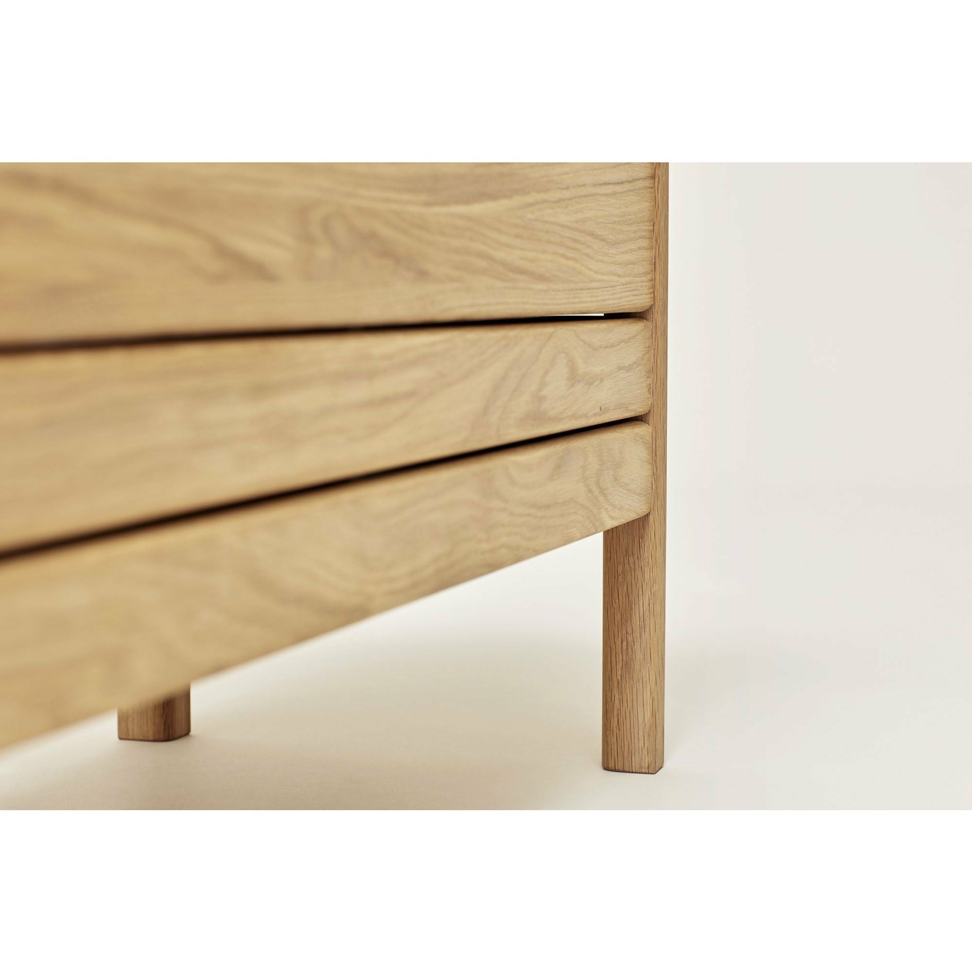 Form & Refine Un bend-bench de ligne 111 cm. Chêne