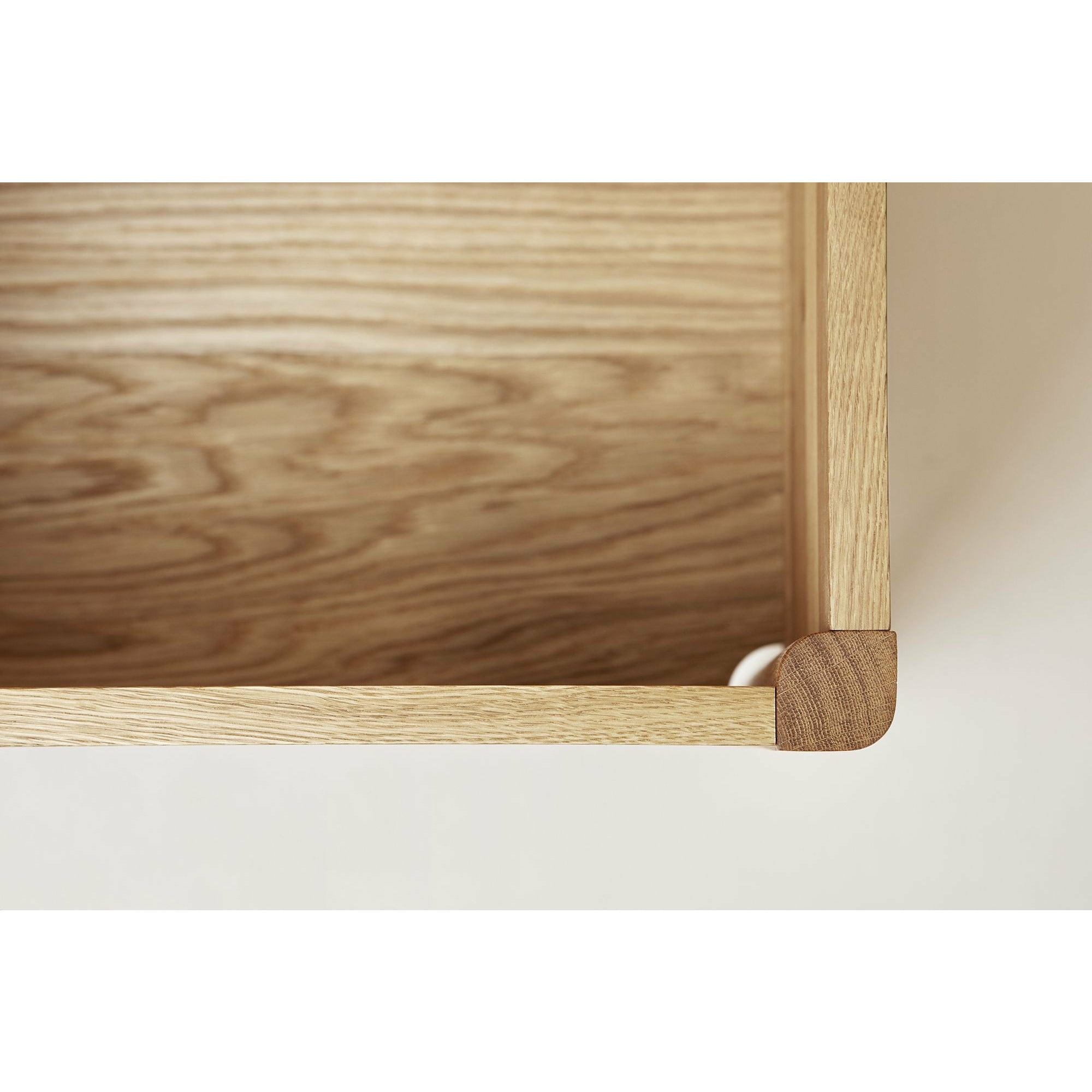 Form & Refine Un bend-bench de ligne 111 cm. Chêne à l'huile blanche