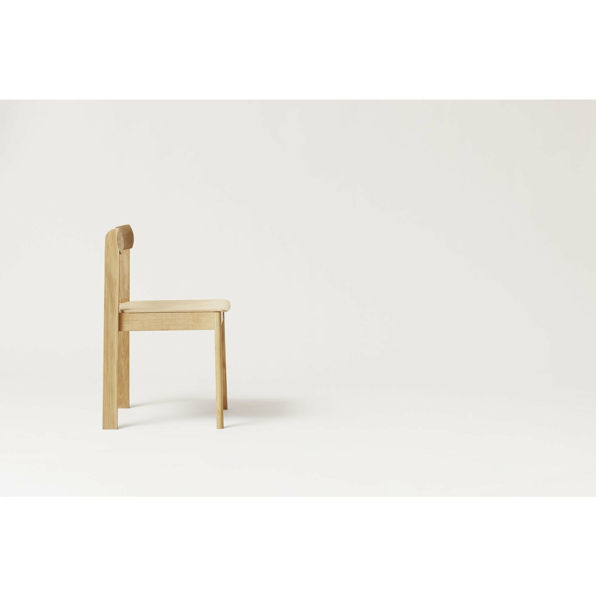 Form & Refine Blauwdrukstoel. witte eik