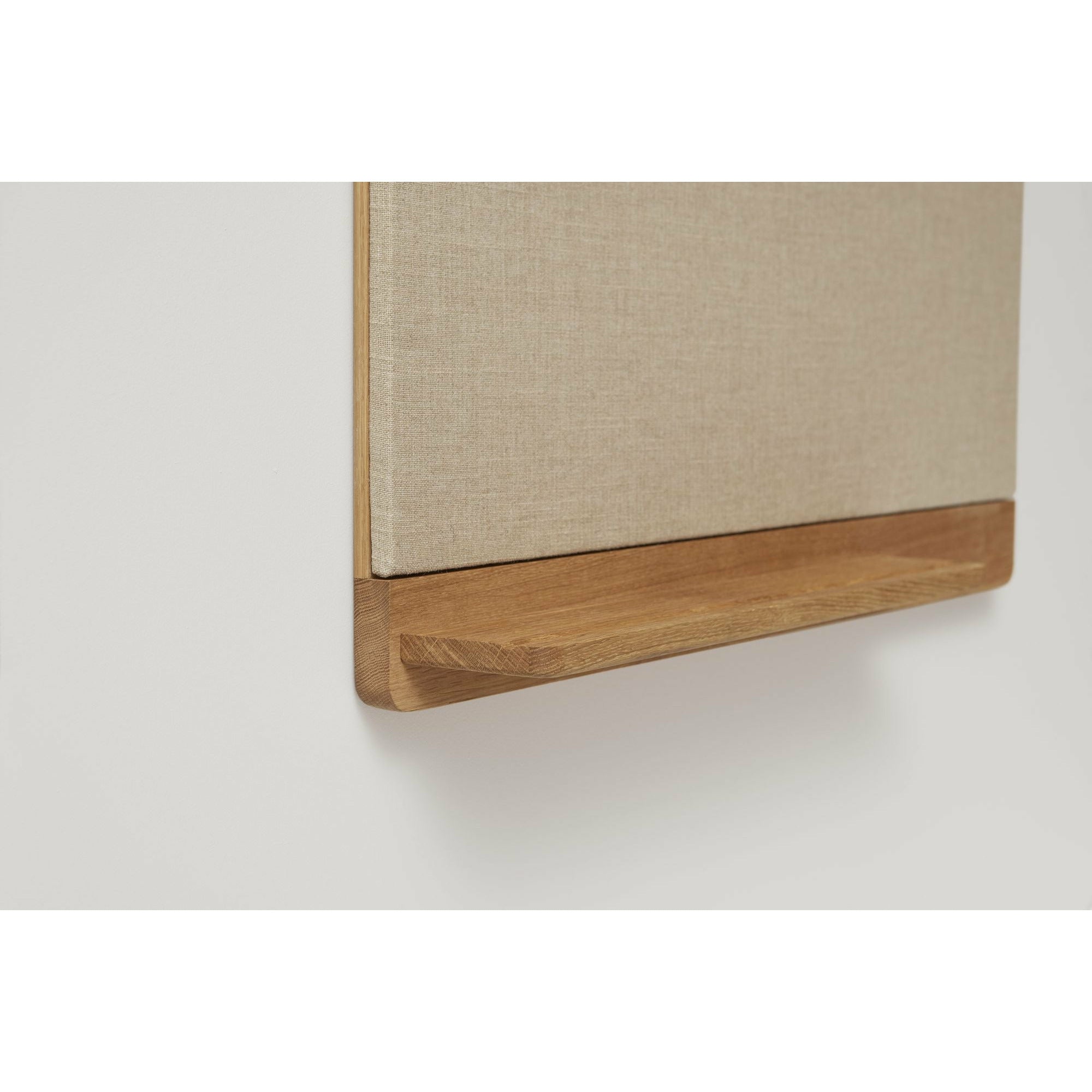 Form & Refine Rim Pinboard 75x75 cm. Egetræ