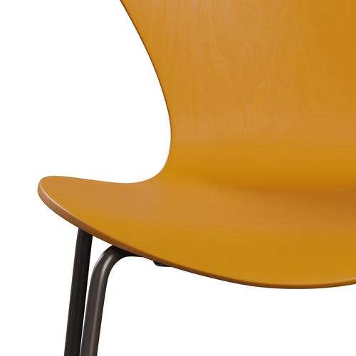 Fritz Hansen 3107 stoel niet -gestoffeerd, bruin brons/geverfde as verbrand geel