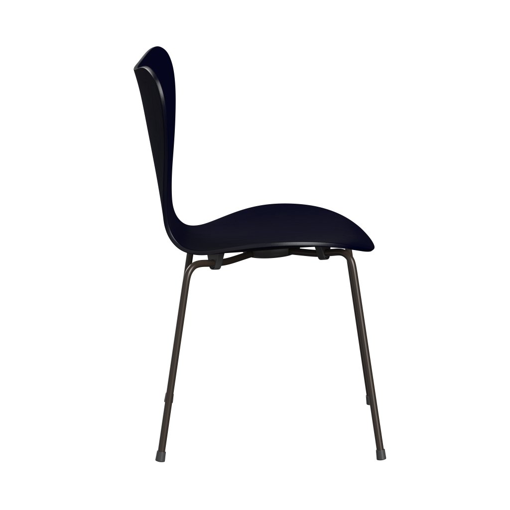 Fritz Hansen 3107 stoel niet -gestoffeerd, bruin brons/geverfde as middernacht blauw