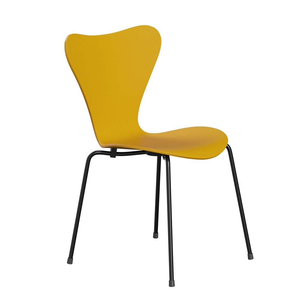 弗里茨·汉森（Fritz Hansen）3107椅子未塑形，黑色/染色灰分真黄色