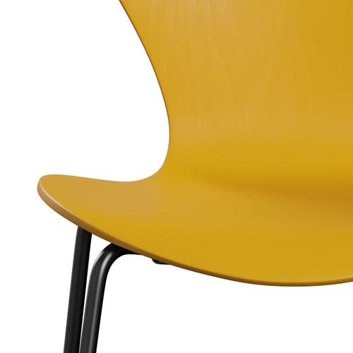 弗里茨·汉森（Fritz Hansen）3107椅子未塑形，黑色/染色灰分真黄色