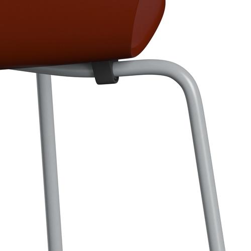 Fritz Hansen 3107 tuoli verhoilemattomana, hopeaharmaa/lakattu venetsialainen punainen