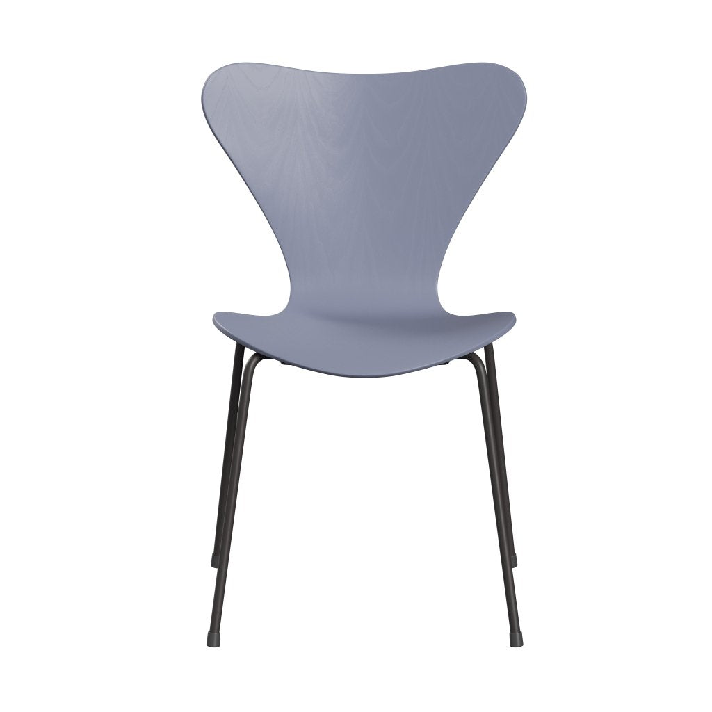 Fritz Hansen 3107 stoel niet -gestoffeerd, warme grafiet/geverfde as lavendel blauw