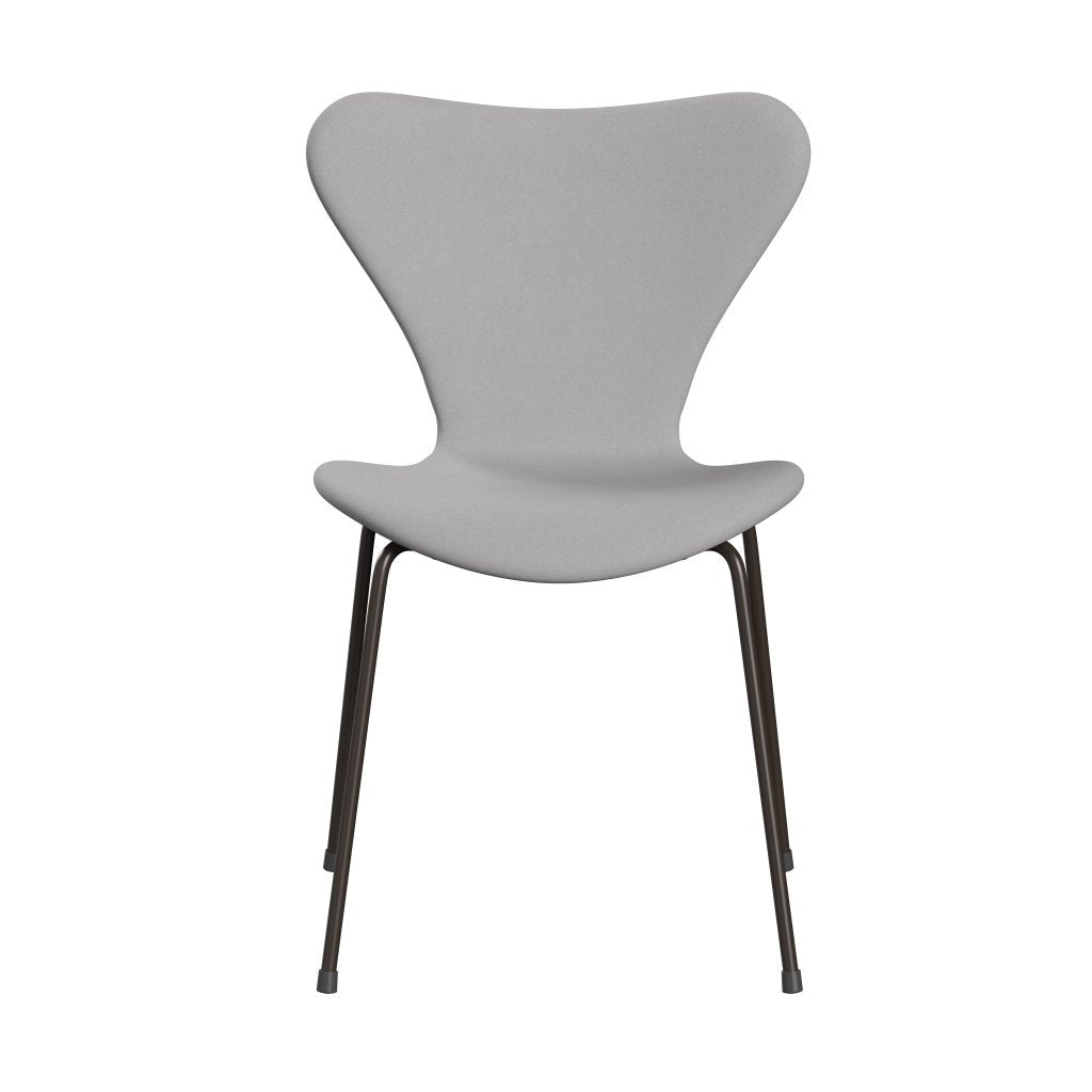 Fritz Hansen 3107 Chair Full Upholstery, Brown Bronze/Comfort White/Grey