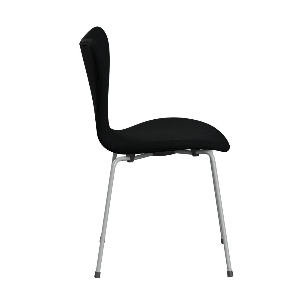 Fritz Hansen 3107 Chair Full Upholstery, Nine Grey/Christianshavn Black Uni