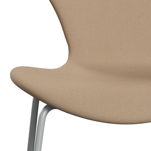 Fritz Hansen 3107 Chair Full Upholstery, Nine Grey/Comfort Beige (C61003)