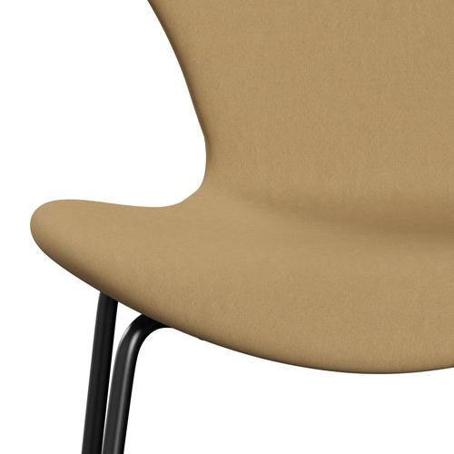 Fritz Hansen 3107 Chair Full Upholstery, Black/Comfort Beige (C00280)
