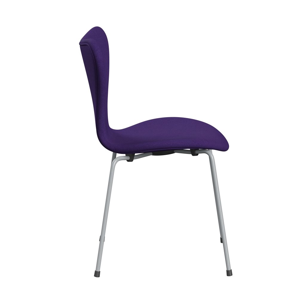 Fritz Hansen 3107 Chair Full Upholstery, Silver Grey/Tonus Violet