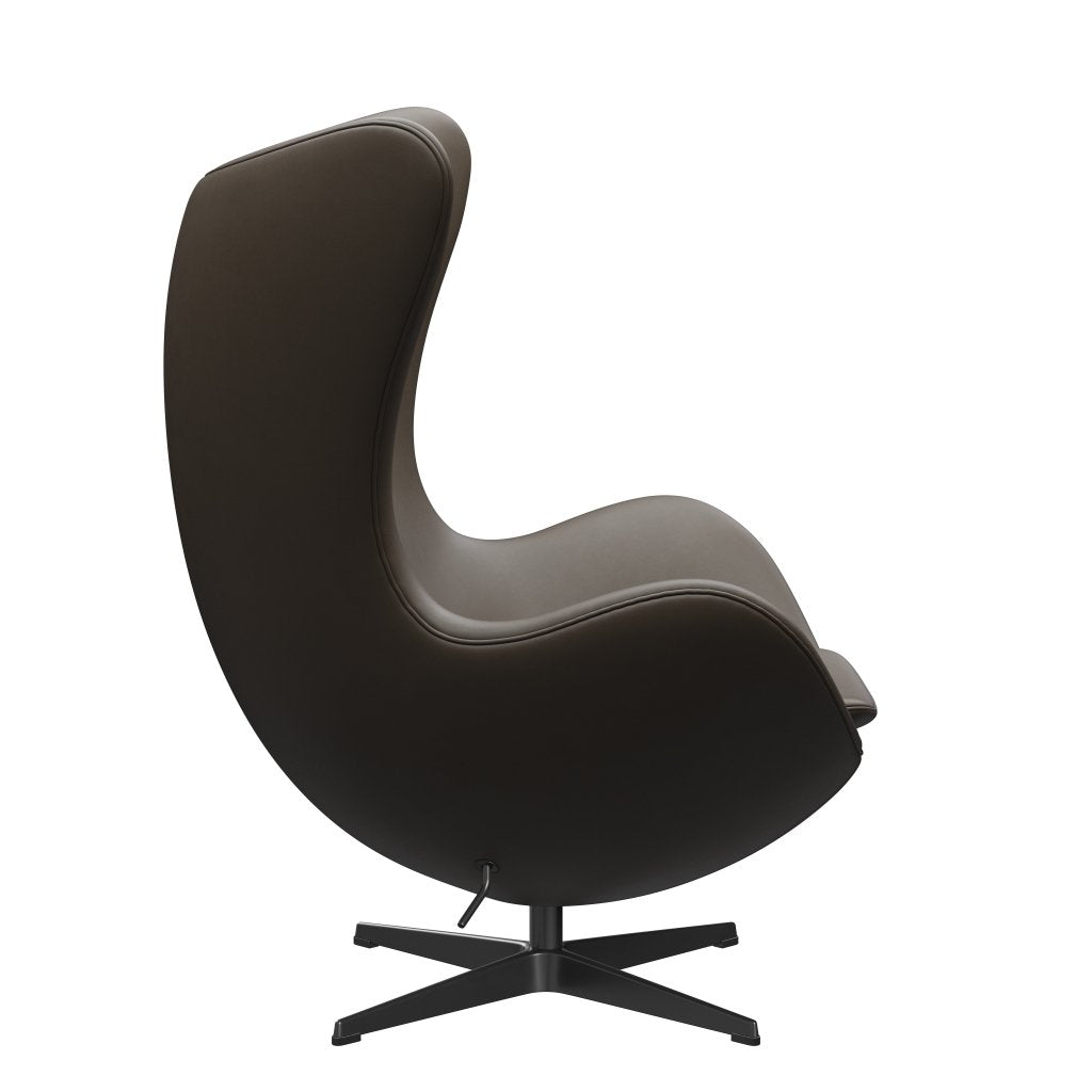 Fritz Hansen Muna -lounge -tuolin nahka, musta/välttämätön kivi