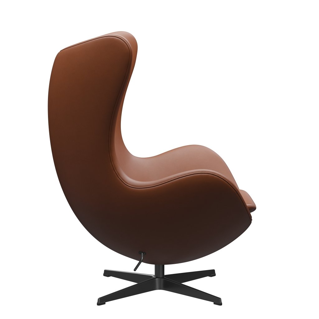 Fritz Hansen The Egg Lounge Chair Leder, Schwarz/Essential Nussbaum