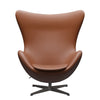 Fritz Hansen Egg Lounge -tuolin nahka, lämmin grafiitti/välttämätön pähkinä