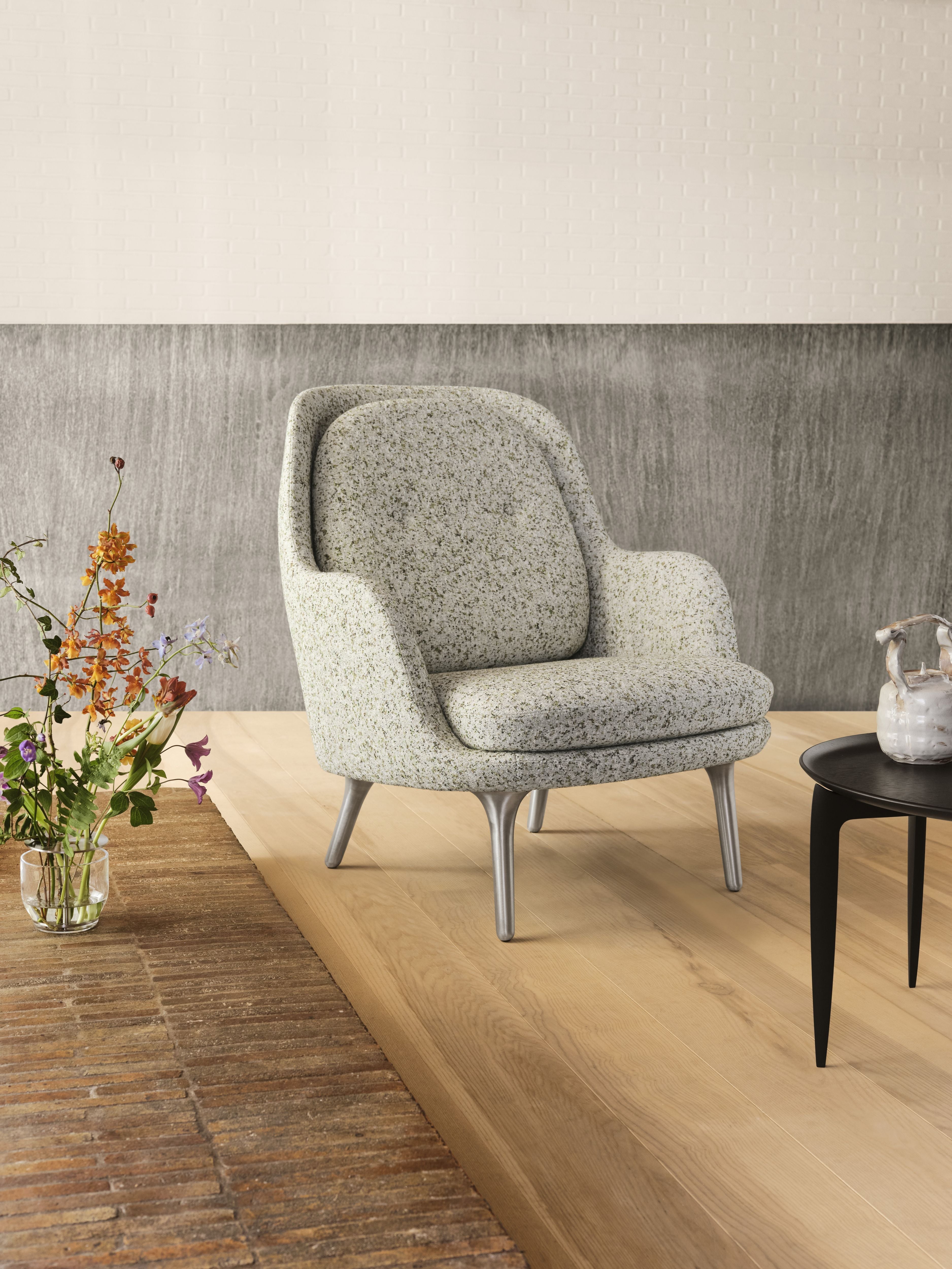 Fritz Hansen Vr Lounge stoel aluminium, atoomwit