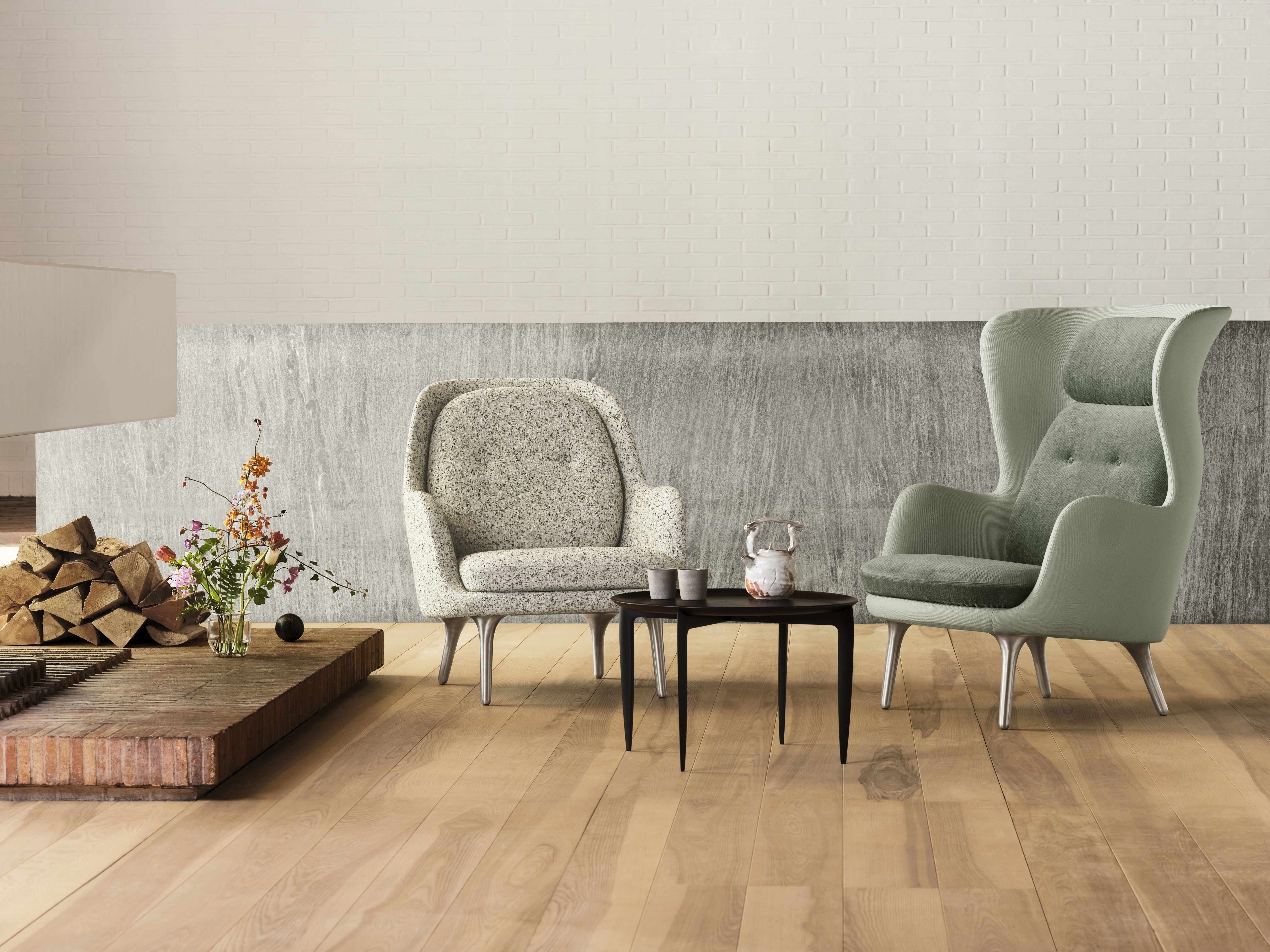 Fritz Hansen Fri Lounge Chair Aluminium, Atomweiß