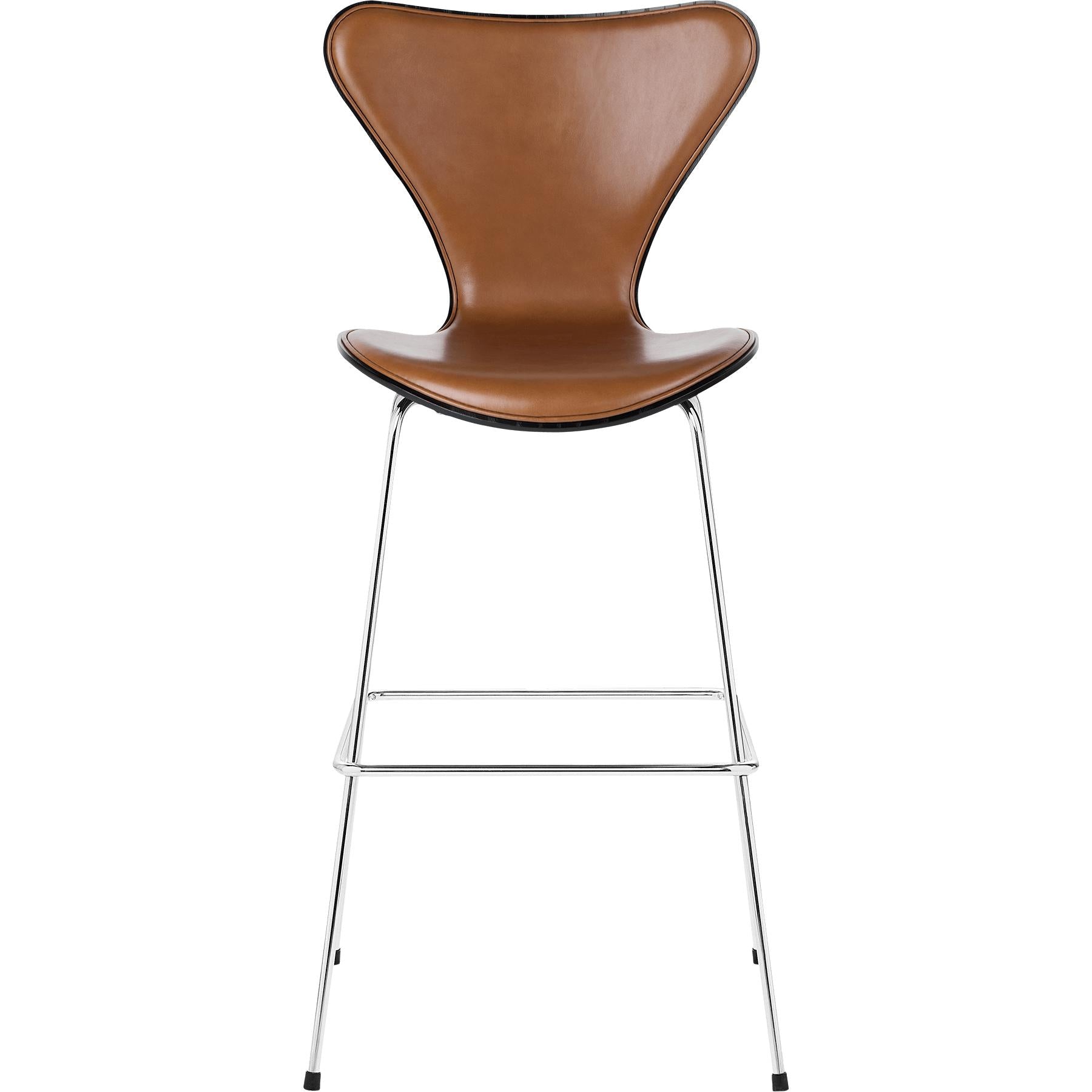 Fritz Hansen Serie 7 bar stoel voorste bekleding leer 76 cm, extreme walnoot