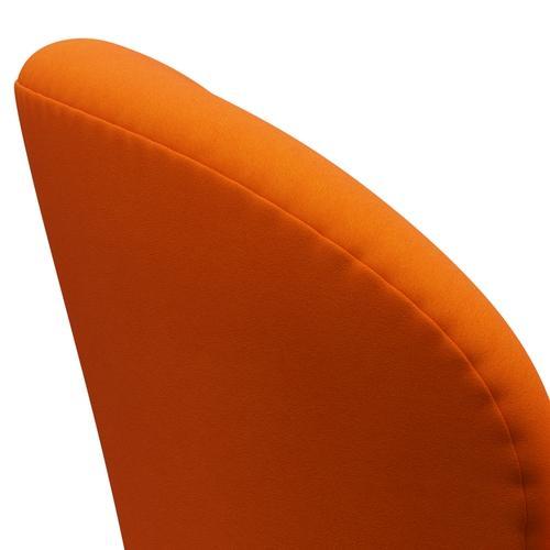 Fritz Hansen Swan休息室椅，缎面拉丝铝/舒适黄色/橙色
