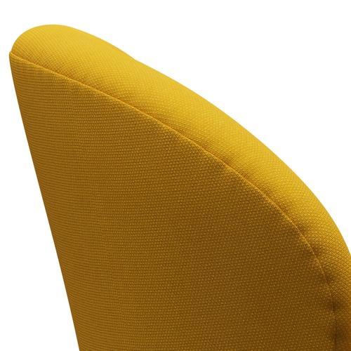 Fritz Hansen Swan Lounge stoel, satijnborstig aluminium/staalcut trio geel
