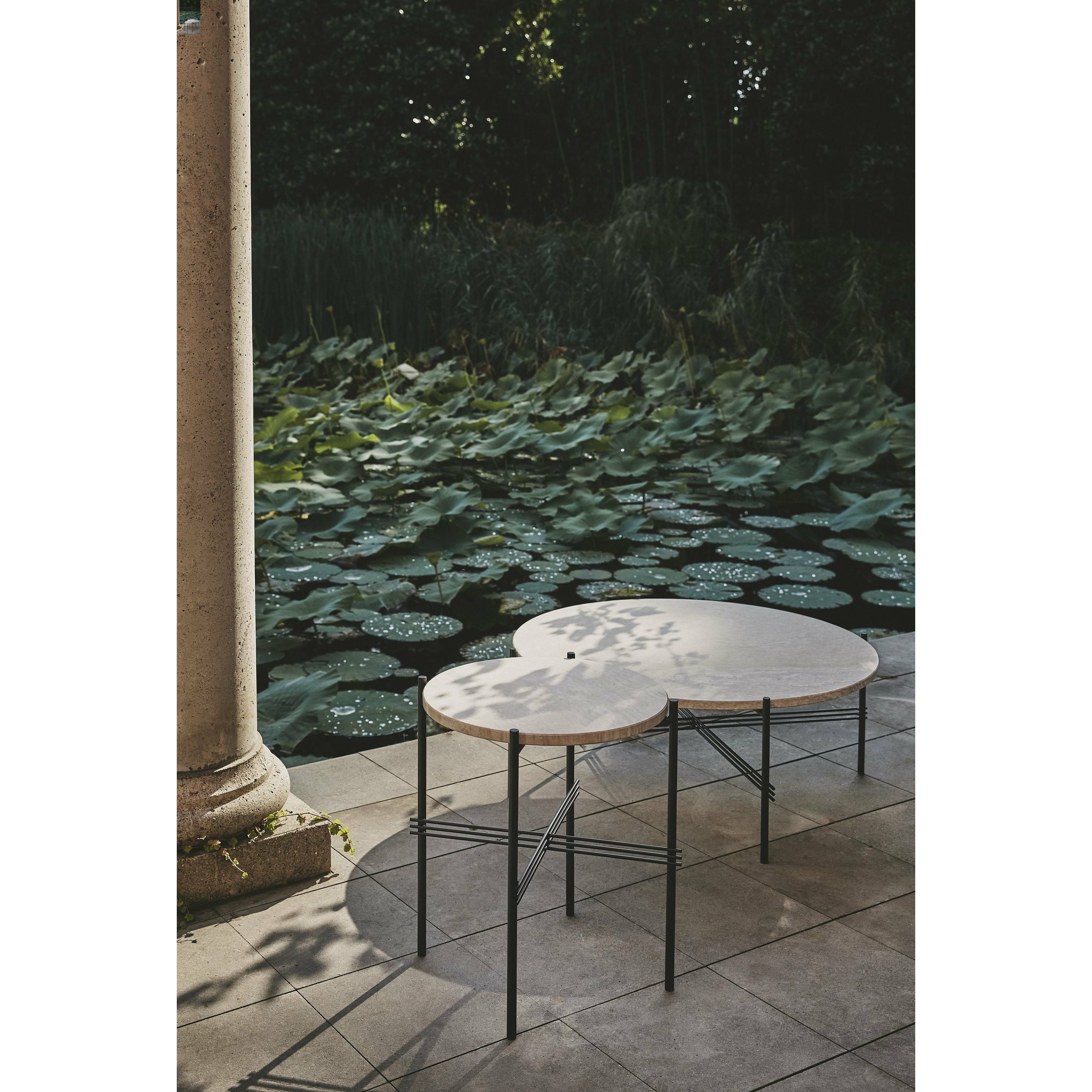 Mesa de café al aire libre gubi, Ø80 cm