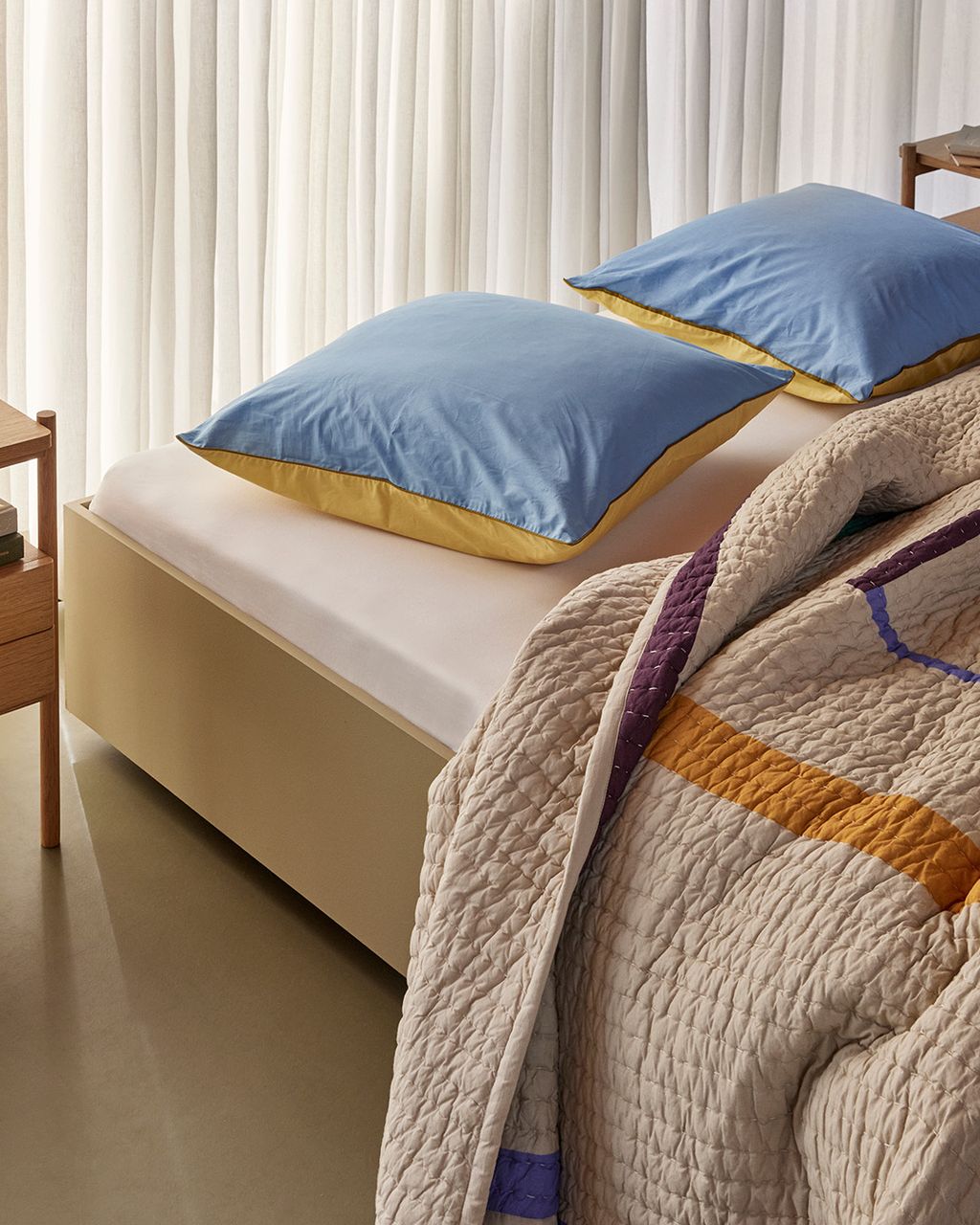 Hübsch Drej sengetæppet 260x260 cm, flerfarvet/sandfarver