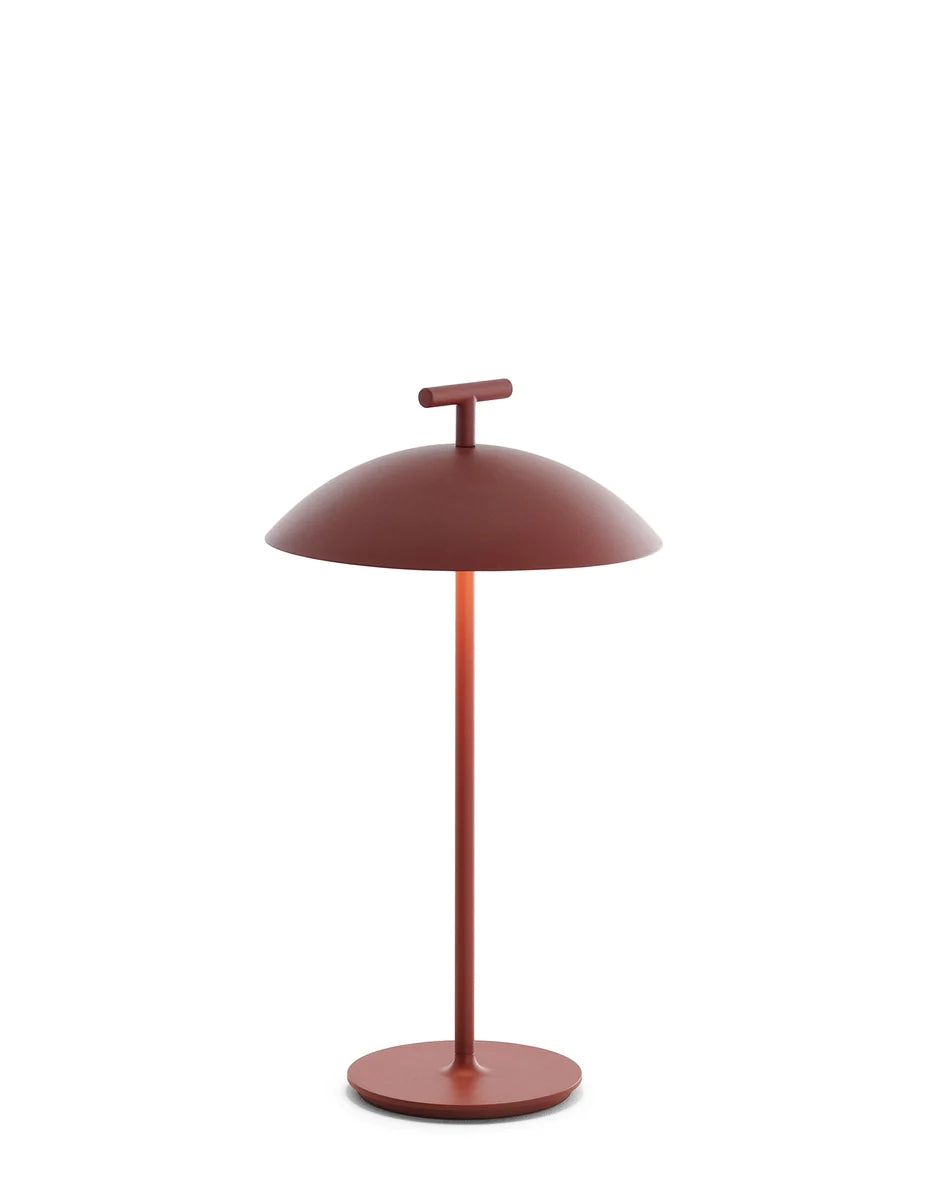 Kartell Mini GEen Een draagbare tafellamp, bakstenen rood