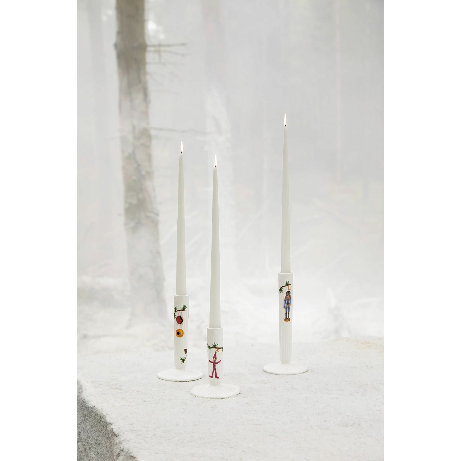 Kähler Hammershøi Weihnachten Kerzenhalter 16 cm, weiß mit Dekoration