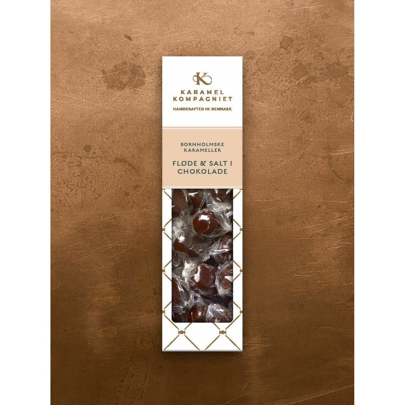 Karamel Kompagniet Caramels, fløde og salt i mørk chokolade 109g