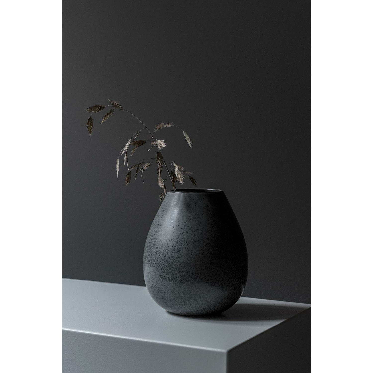 Klassik Studio Milo Drop Vase，Gray
