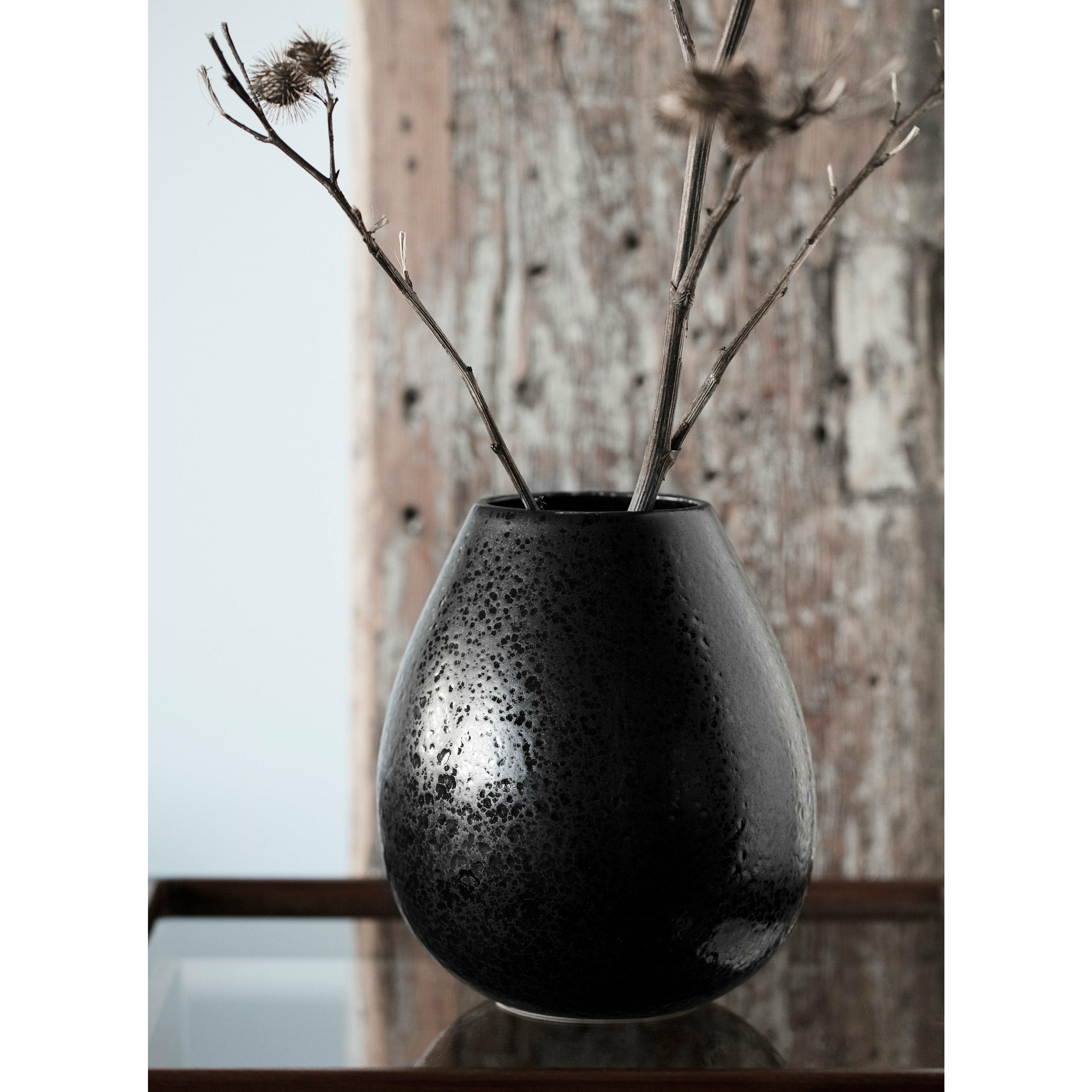 Klassik Studio Milo Drop Vase, Black