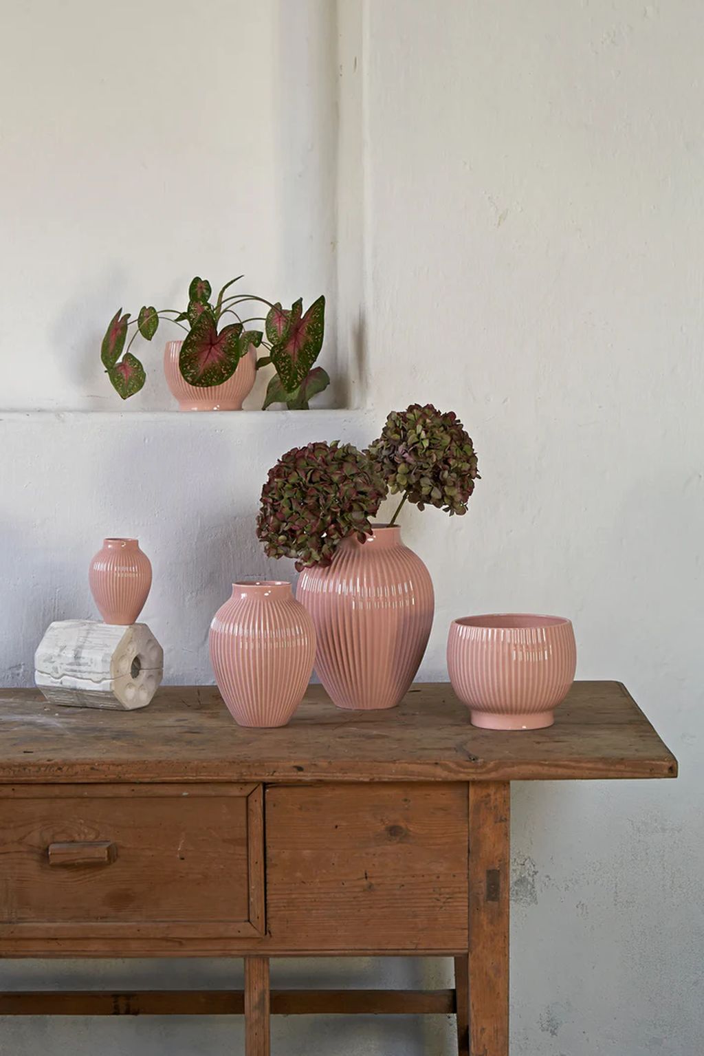 Knabstrup Keramik Flowerpot pyörillä Ø 14,5 cm, vaaleanpunainen