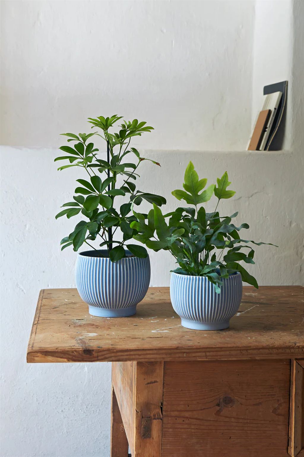 Knabstrup Keramik Pot à fleurs avec roues Ø 16,5 cm, bleu lavande