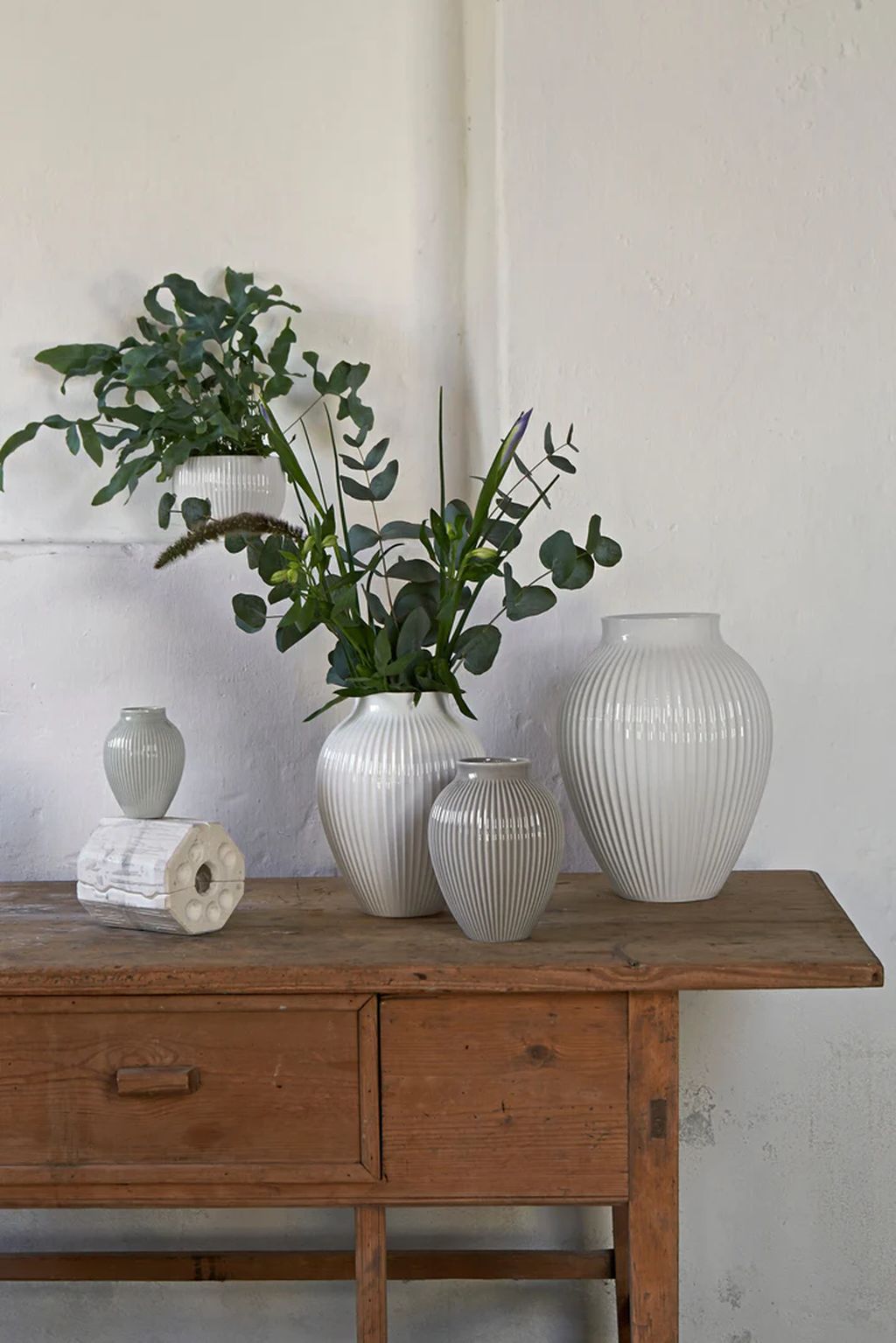 Knabstrup Keramik Vase With Grooves H 12,5 Cm, Grey